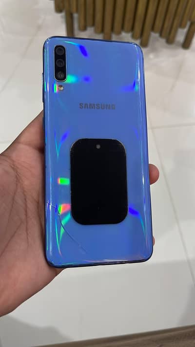 Samsung Mobile A70