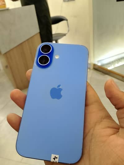 Apple iPhone 16