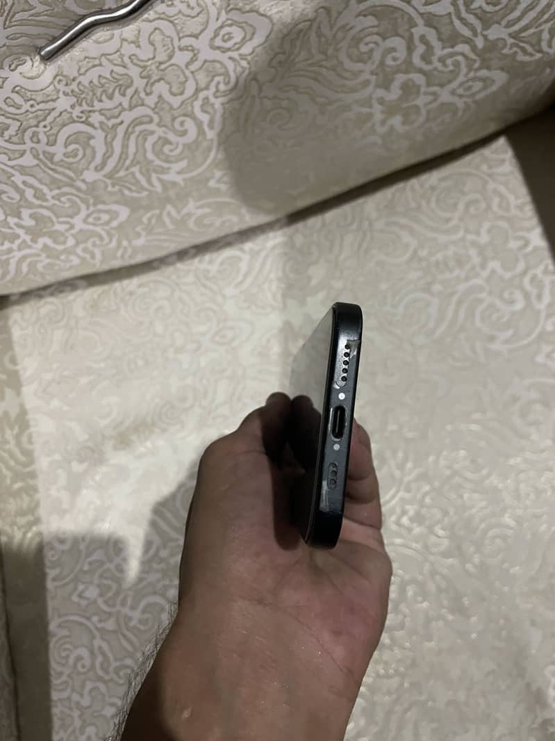 Apple iPhone 15 5