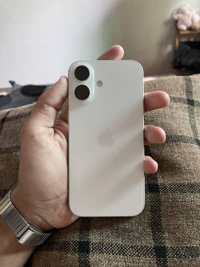 IPHONE 16 with box