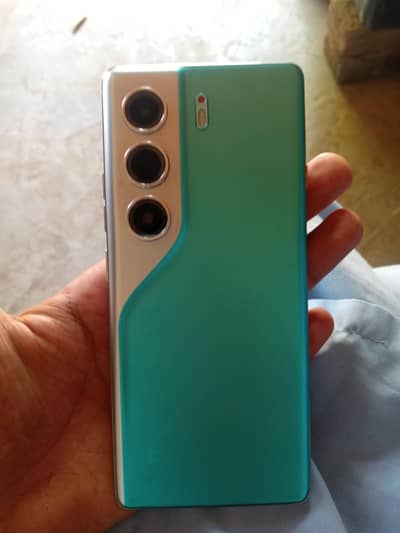 Tecno CAMON 40 Pro