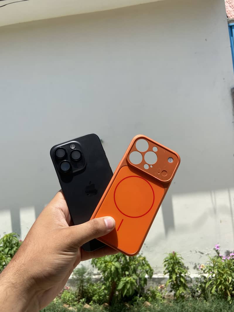 Apple iPhone 15 Pro 0