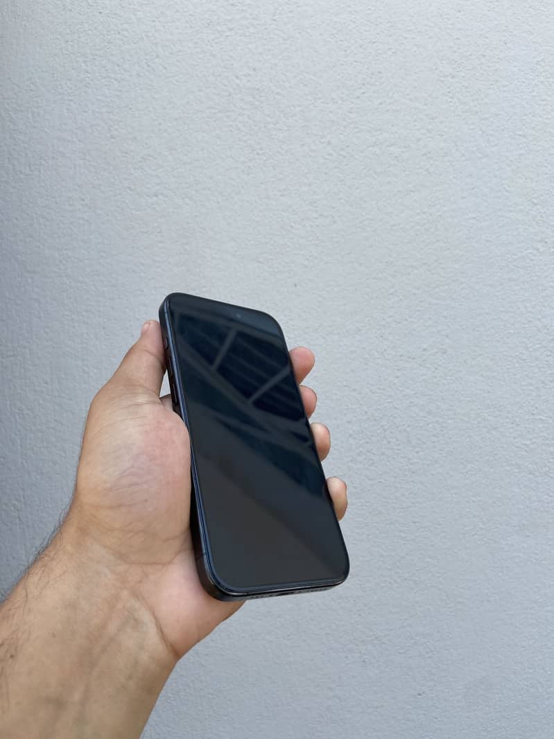 Apple iPhone 15 Pro 6