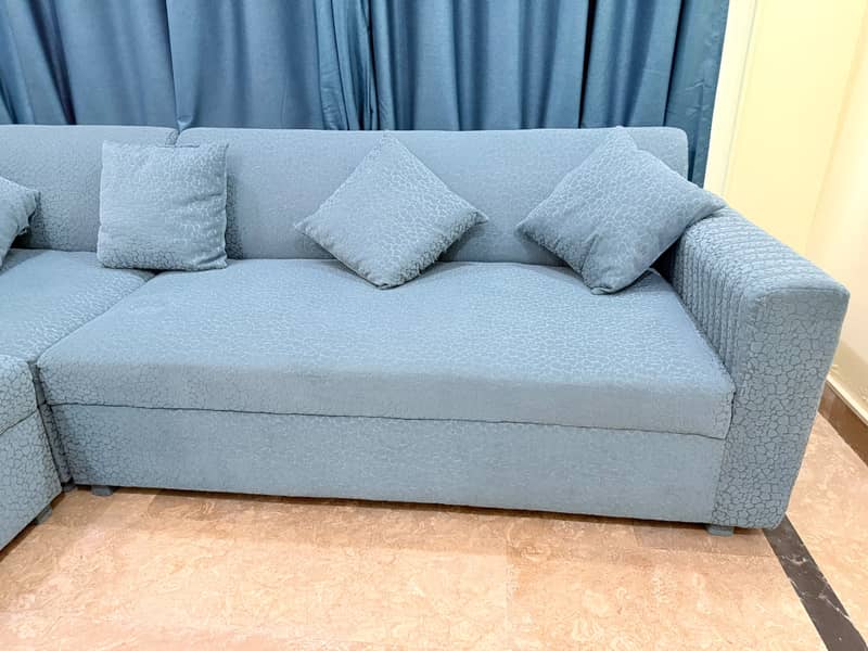 L shape sofa 0