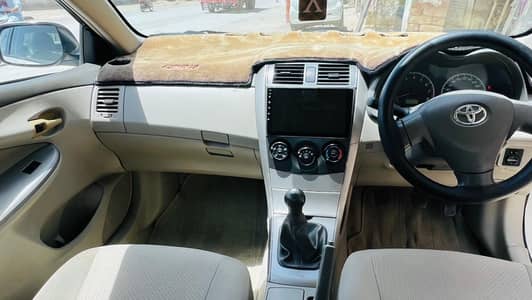 Toyota Corolla GLI 2011