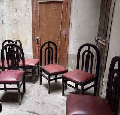 6 CHAIR WOODEN DINING TABLE FOR SALE