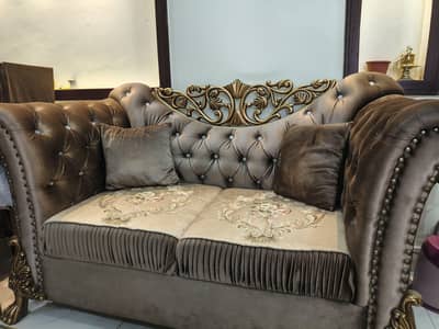 Royal Luxury Sofa Set – Excellent Condition