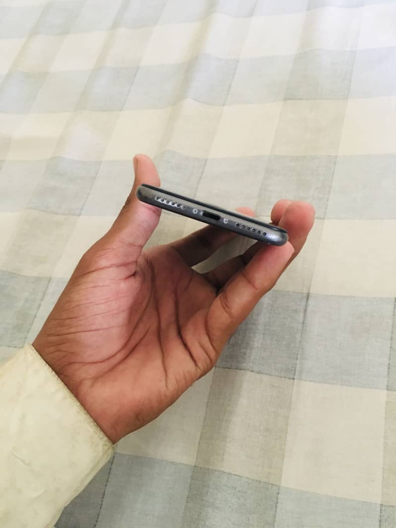 Apple iPhone 8 8
