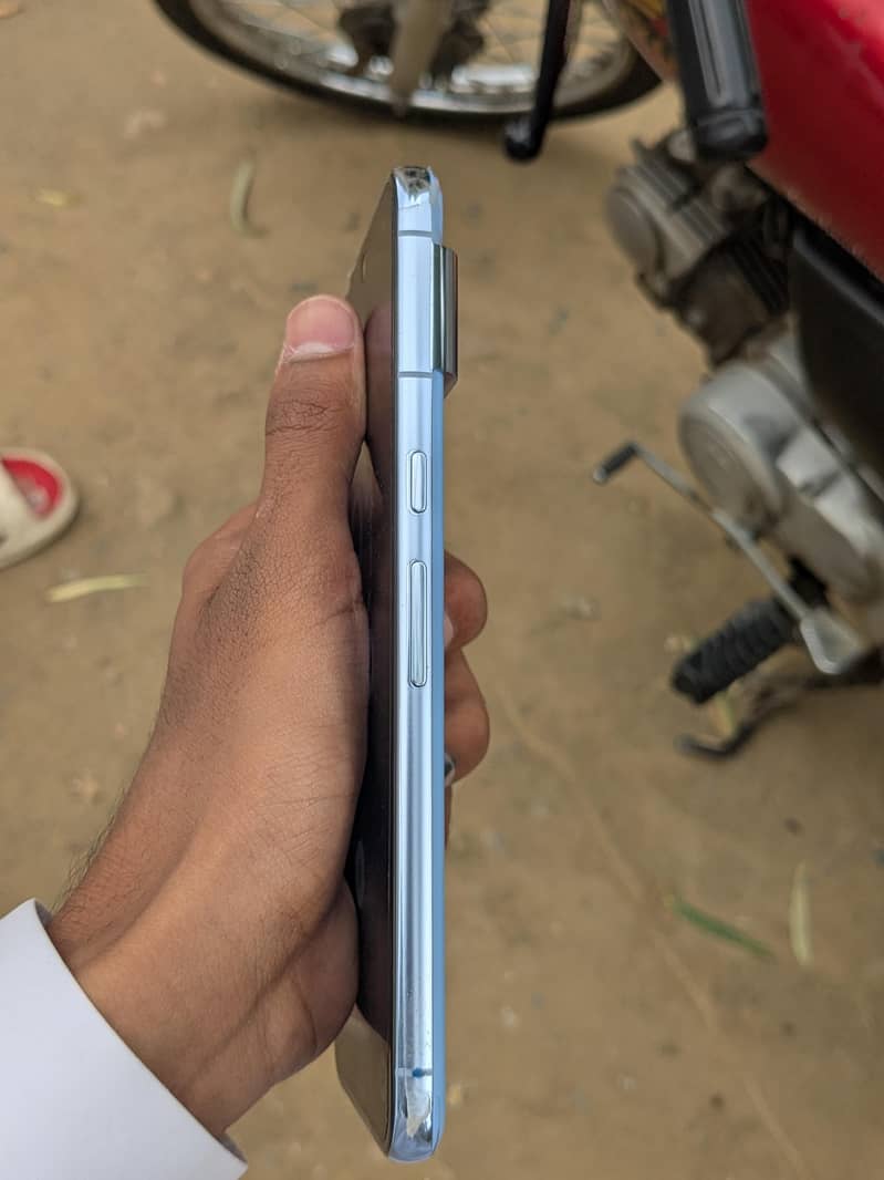 Google Pixel 8 Pro 2