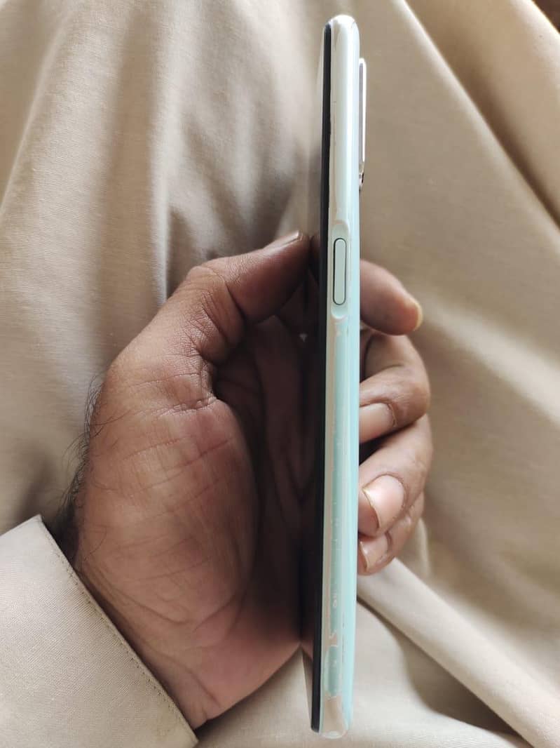OPPO A52 3