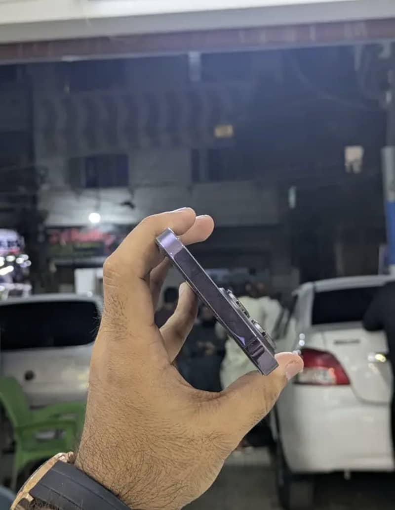 iPhone 14 Pro Max 3