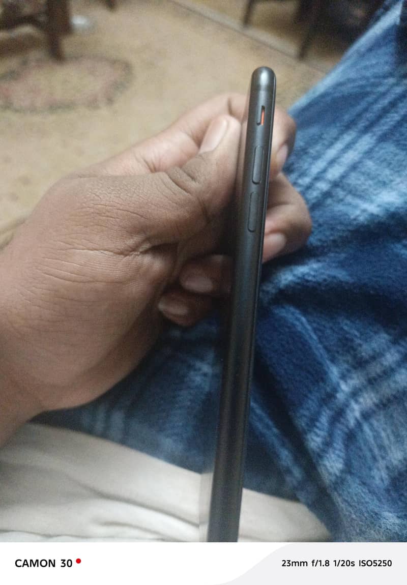 Apple iPhone 7 2