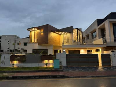 Highly-Coveted 1 Kanal House Is Available In Bahria Town Phase 7 For Sale