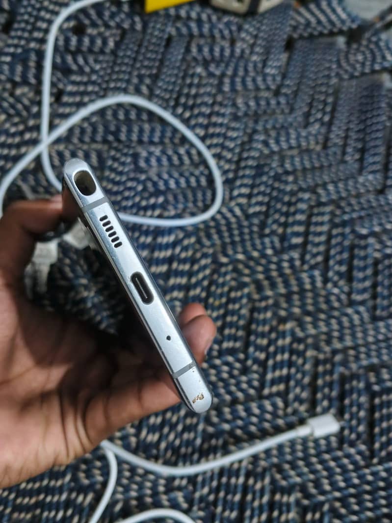 Samsung Mobile Note 10 Plus 5