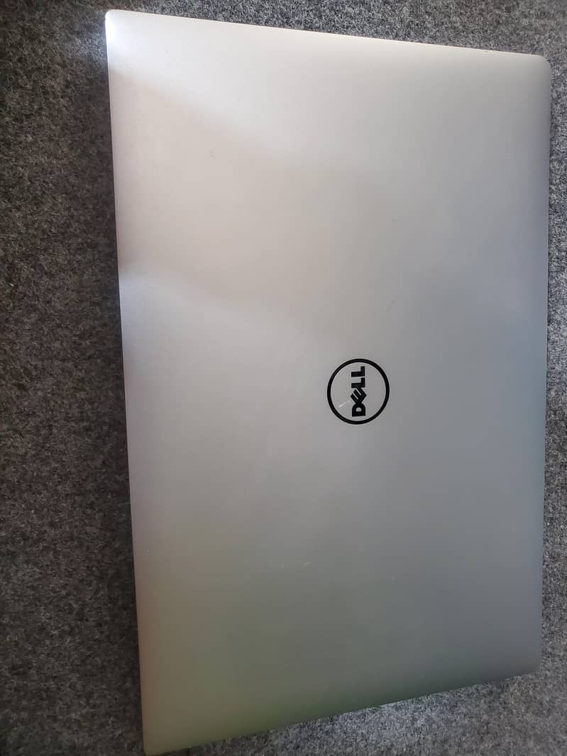 DELL PRECISION 5520 2