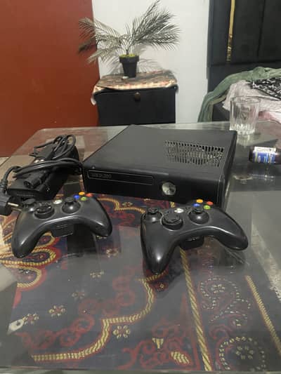 Xbox360 with 2 controler