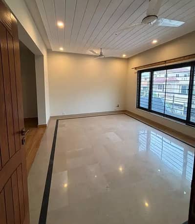 G 13 14 MARLA HOUSE UPAR POTION AVAILABLE FORV RENT