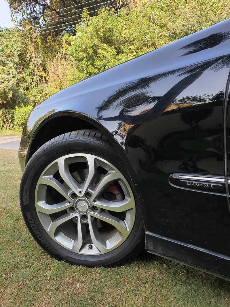 Mercedes E Class E200 5