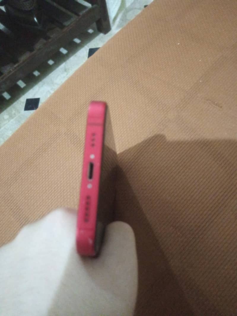 Apple iPhone 14 4