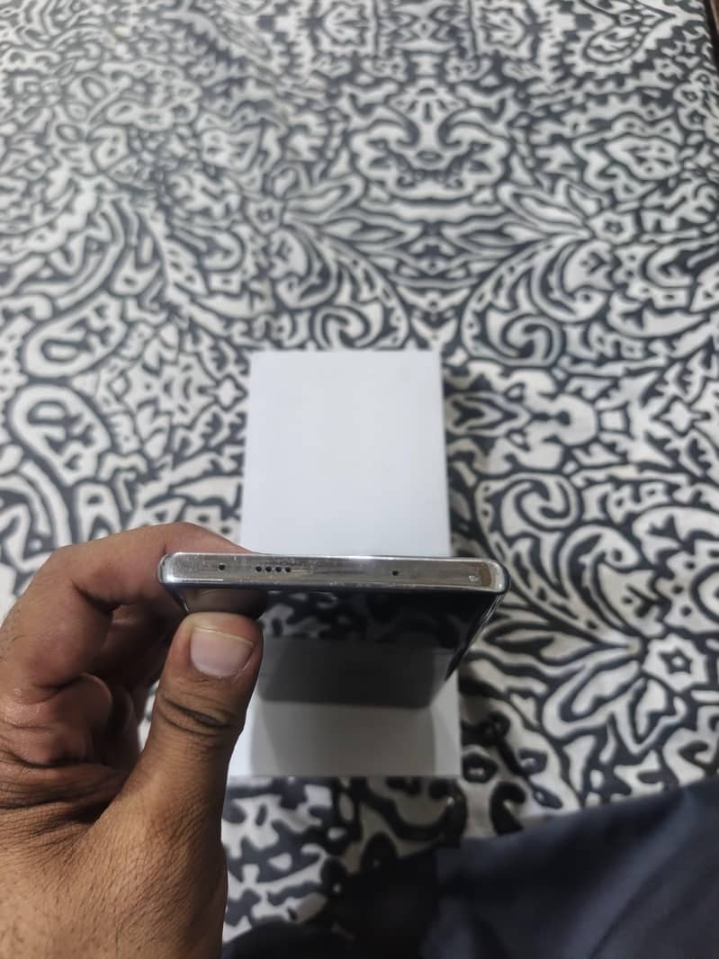 TECNO CAMON 40 PRO 4