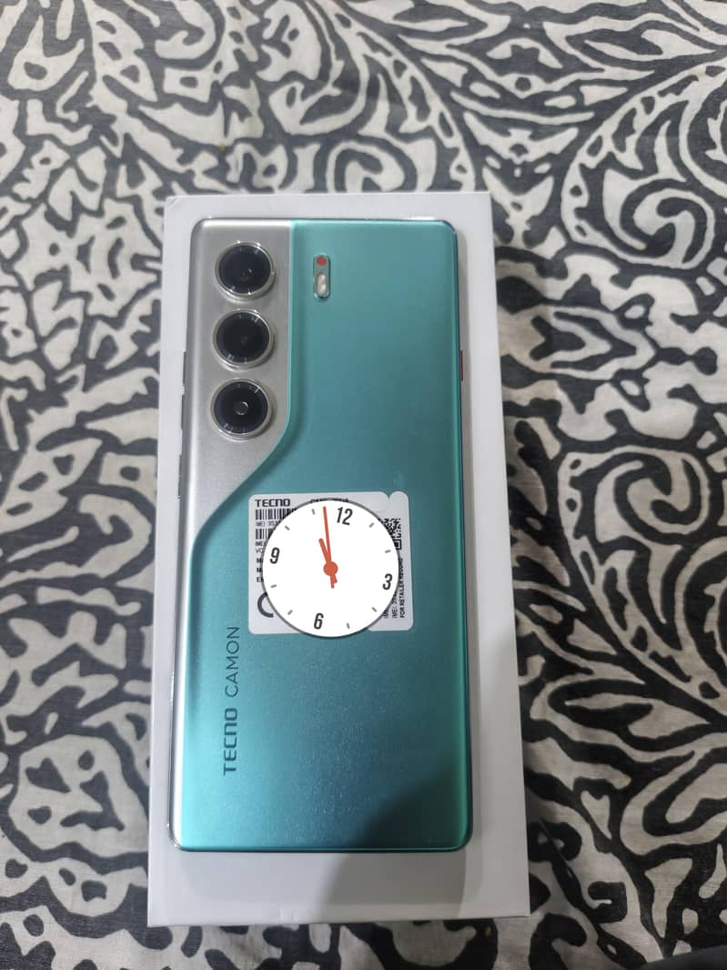 TECNO CAMON 40 PRO 7