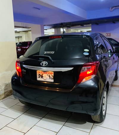 Toyota Vitz 2015