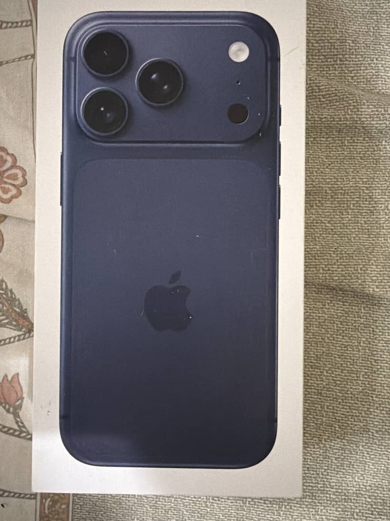Apple iPhone 17 Pro 0