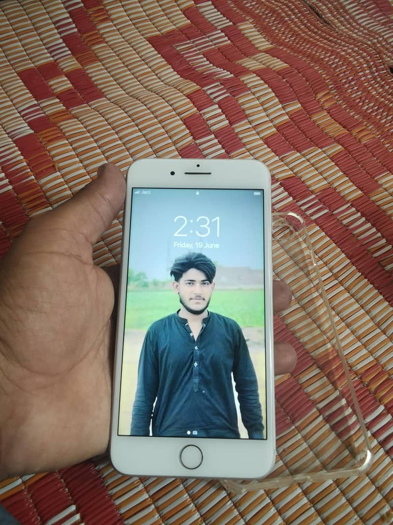 Apple iPhone 7 Plus 2