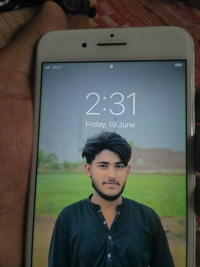 Apple iPhone 7 Plus 3