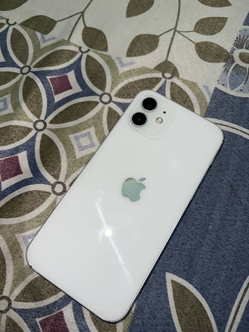 Apple iPhone 12 0