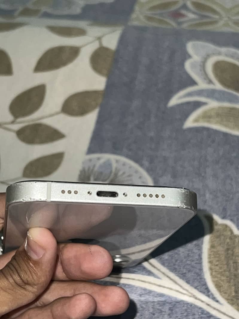 Apple iPhone 12 5
