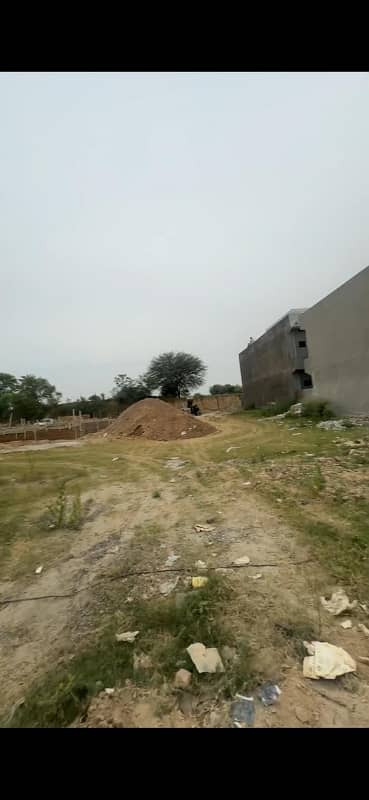 30x60 Clear Plot For Sale In Jinnah Garden Prime Location Near Amenities