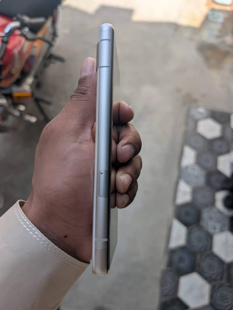 Google Pixel 7a 1