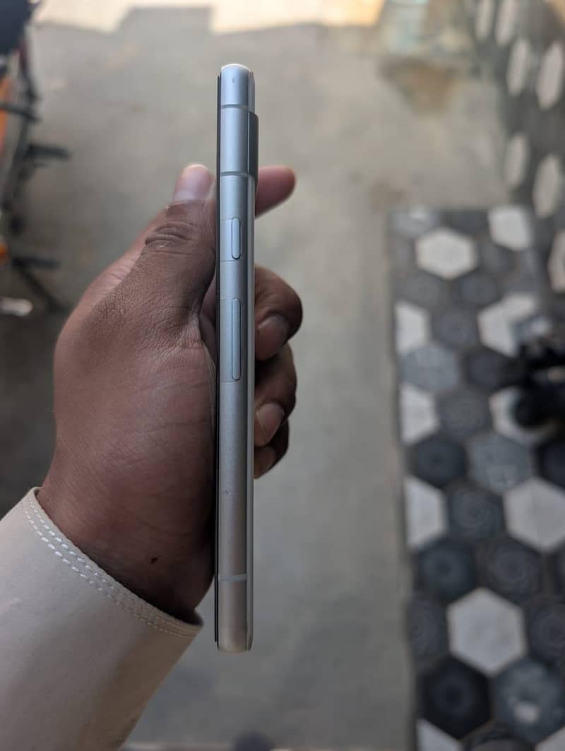 Google Pixel 7a 2