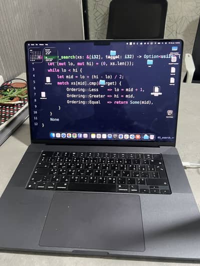 Macbook m3 16 inch 18/512