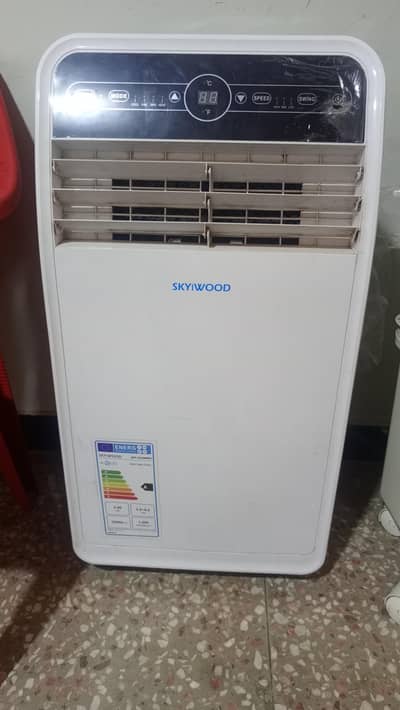 Skywood Portable 1 Ton Ac Available In Excellent Condition