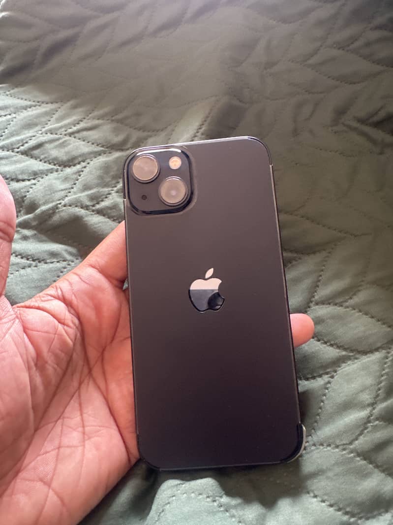 Apple iPhone 13 1