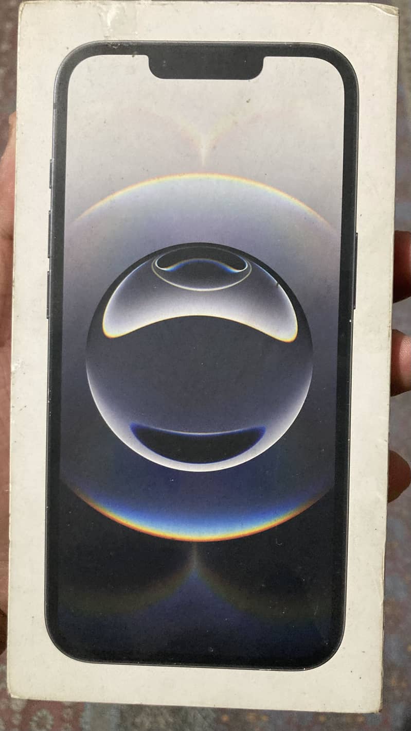 Apple iPhone 16e 7