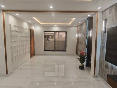 5 Marla Beautiful Triple Storey House For Rent In Buch Vilas Multan