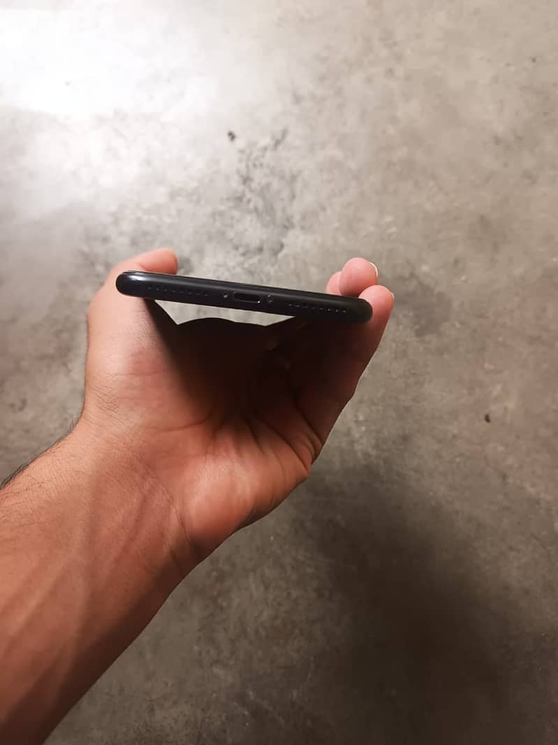 Apple iPhone 7 Plus 7