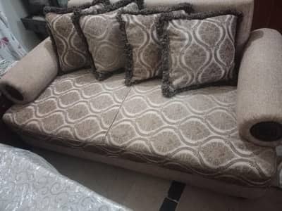 Complete Sofa Set with Table and stools