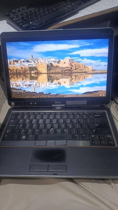 Dell Laptop Tablet Civil 360 rotate 10by8