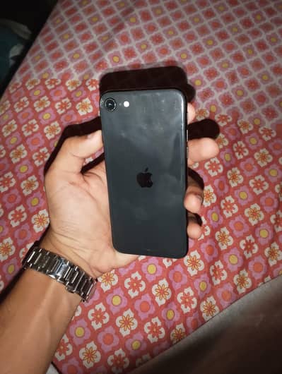 Apple iPhone SE 2020 jv