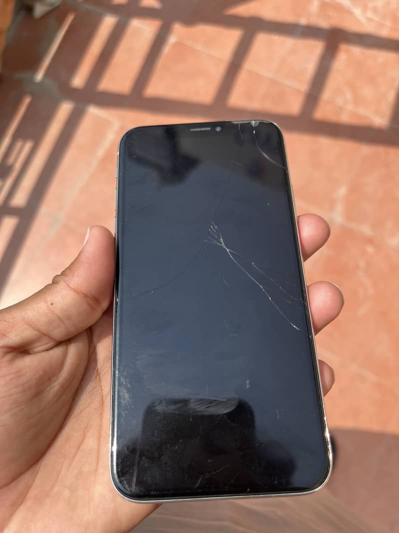 Apple iPhone X 6