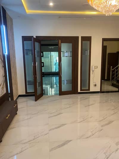JOHAR TOWN : 10 MARLA BRAND NEW HOUSE FOR SALE