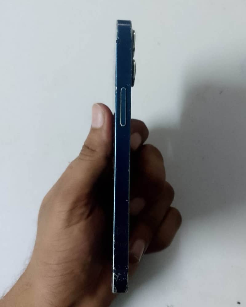 Apple iPhone 12 mini 6