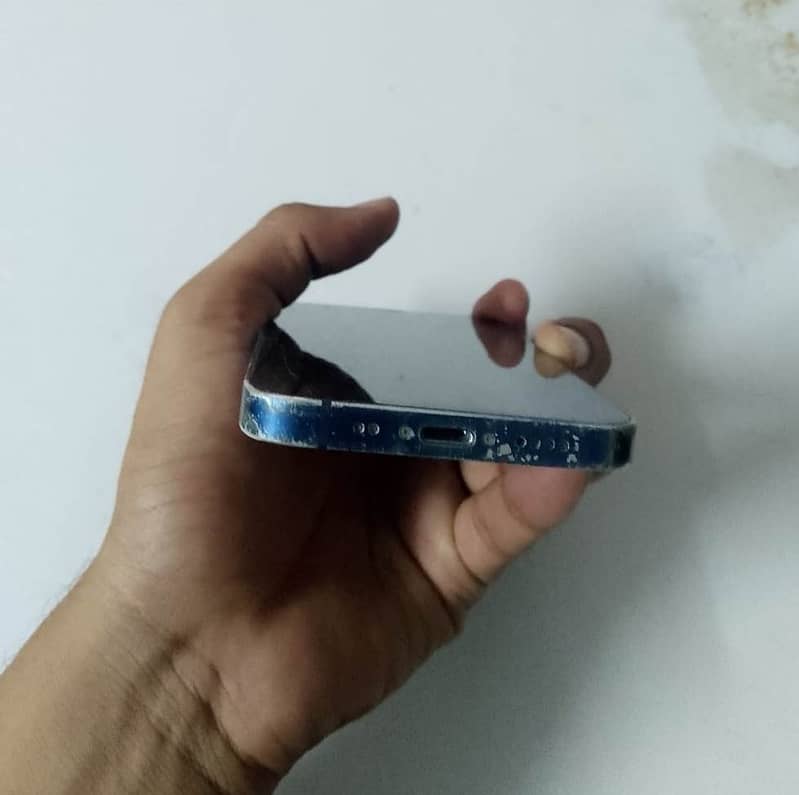 Apple iPhone 12 mini 7