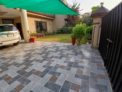 One Kanal Luxury House In Model Town For Rent