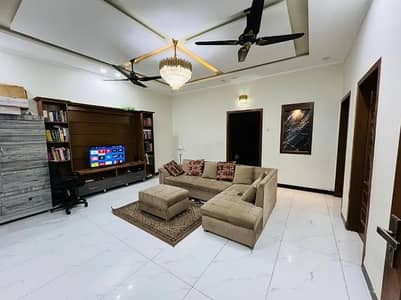 FURNISHED HOUSE FOR RENT IN G-13 . ALL BILLS INCLUDE IN RENT . G-13 ISB BEST FOR JOB HOLDER
