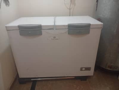 Dawlance inverter convertible deep freezer only 1 year used